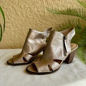 Bella~Vita gold metallic cut out  shoes